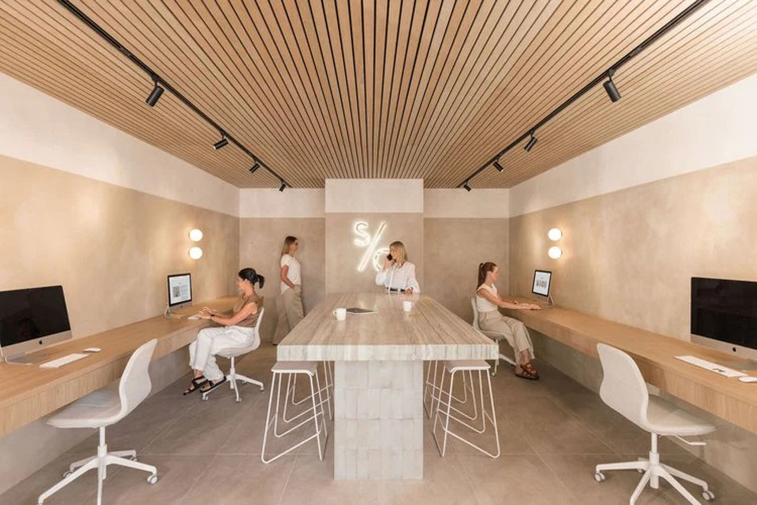 Premium custom panels for commercial projects | Architecture & Design