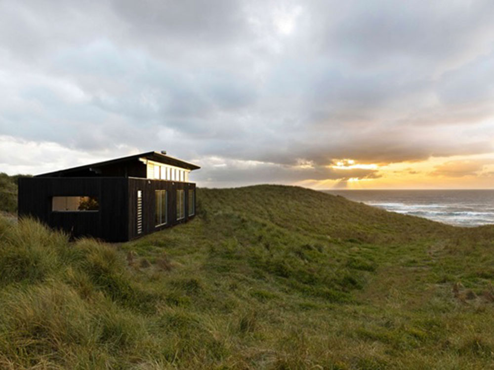 Lettering Lodges Louvre windows maximise connection to the outdoors at King Island ...
