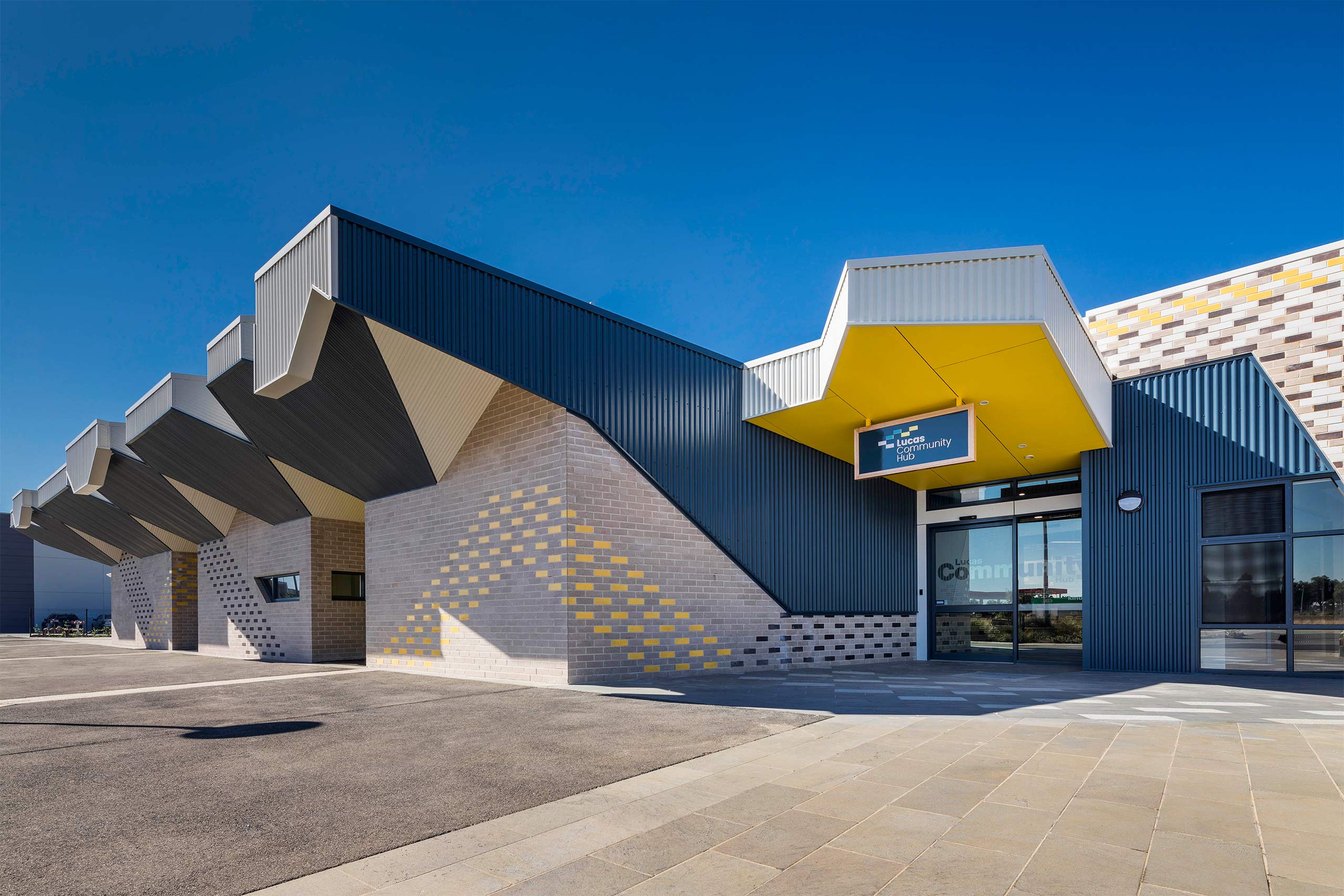 LYSAGHT SPANDEK® Square Corrugated Cladding | Bold & Modern Steel ...