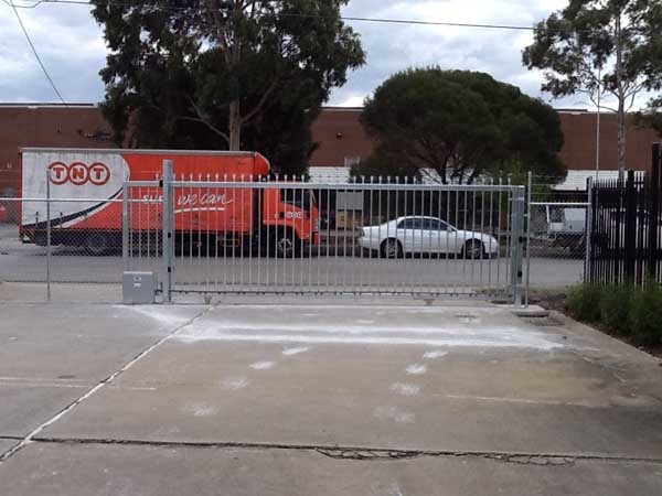 7-metre Magnetic track gate installed at distribution centre ...