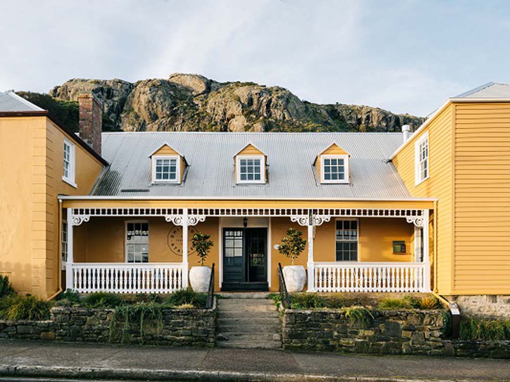 Renovation transforms 170-year-old former tavern into elegant inn ...