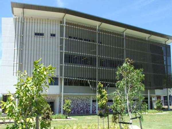 Lysaght Spandek steel cladding secures infectious diseases facility in ...