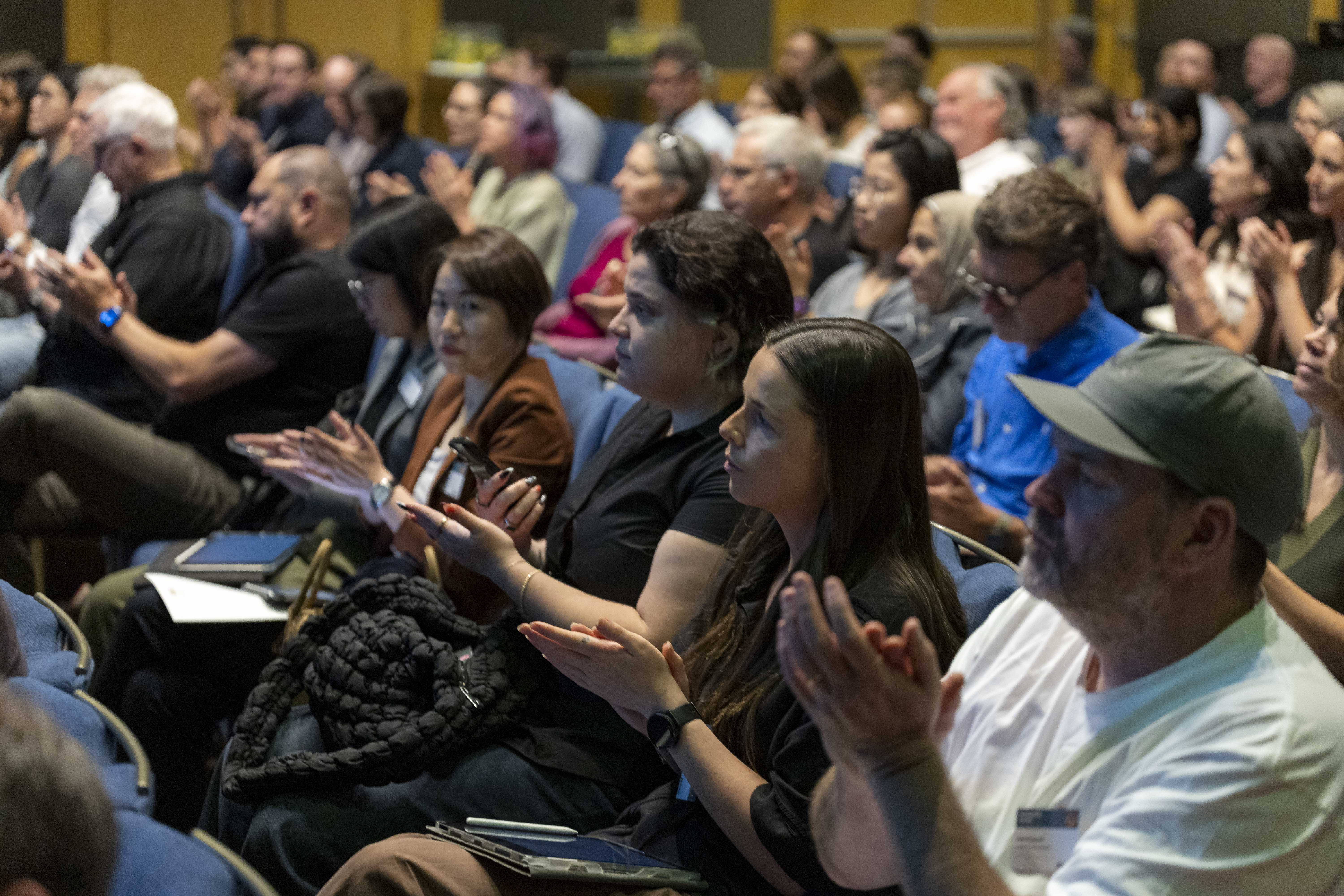 summit-crowd-applause.jpg
